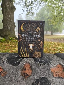 Tietäjät, noidat, samaanit